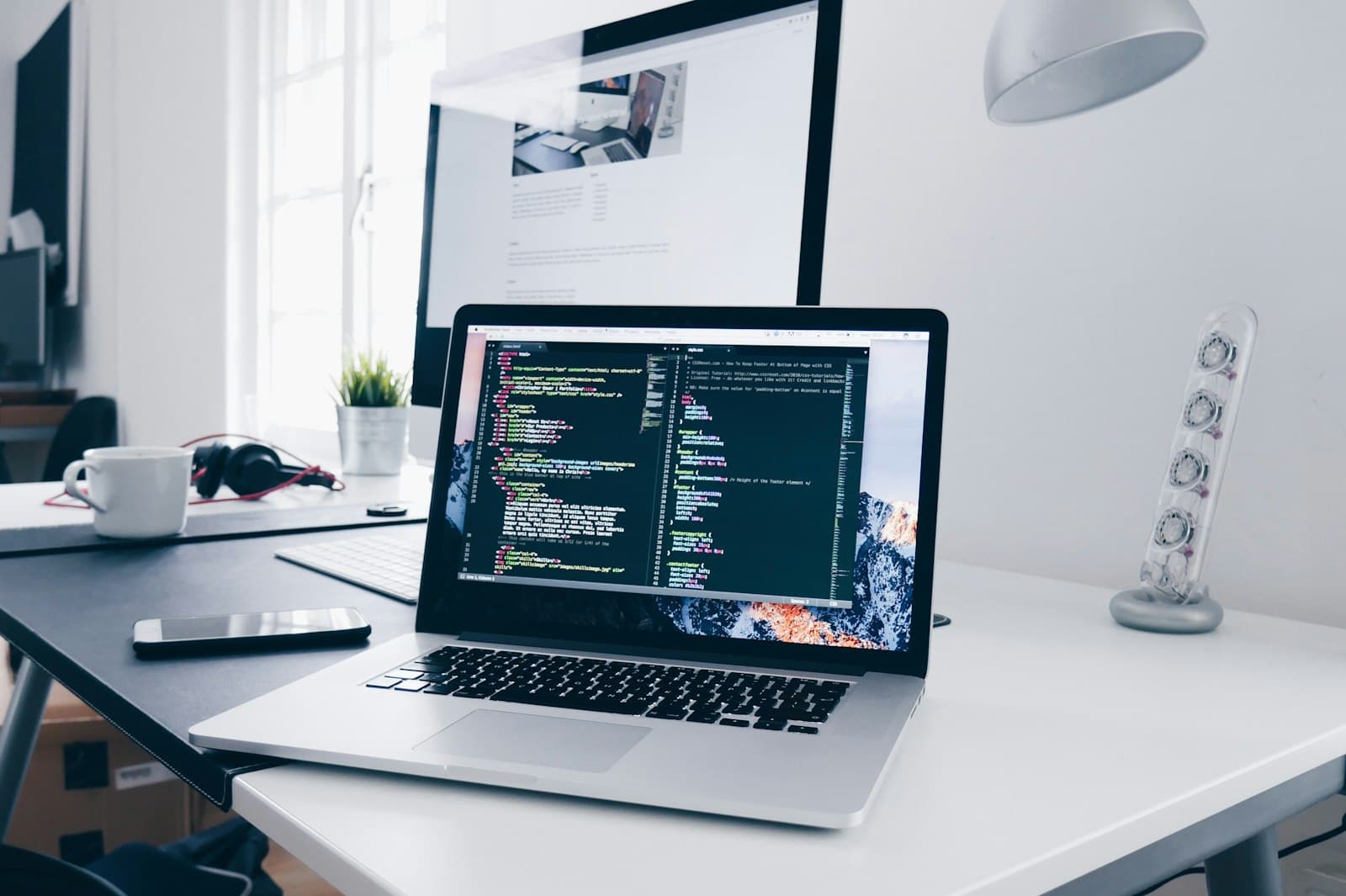 How to Build a Data Analyst Portfolio That Gets You Hired